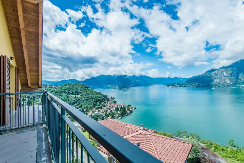 Apartment with Views to Die For! - Image 1
