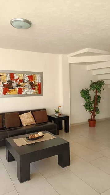 Centrally located house with Wi-Fi, near Feria. - Image 1