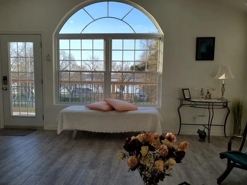 A private setting overlooking Bay of Quinte - Image 1