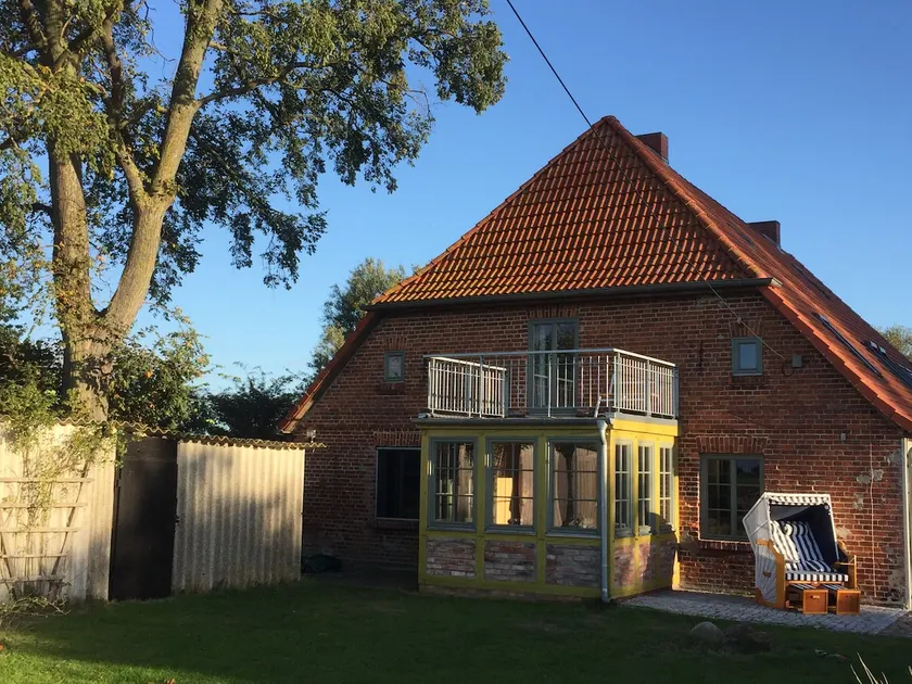 Historic farmhouse 1840 on Rügen on the Bodden - Image 1