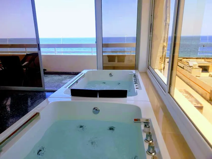 C&A ocean-view Internet free - Image 1