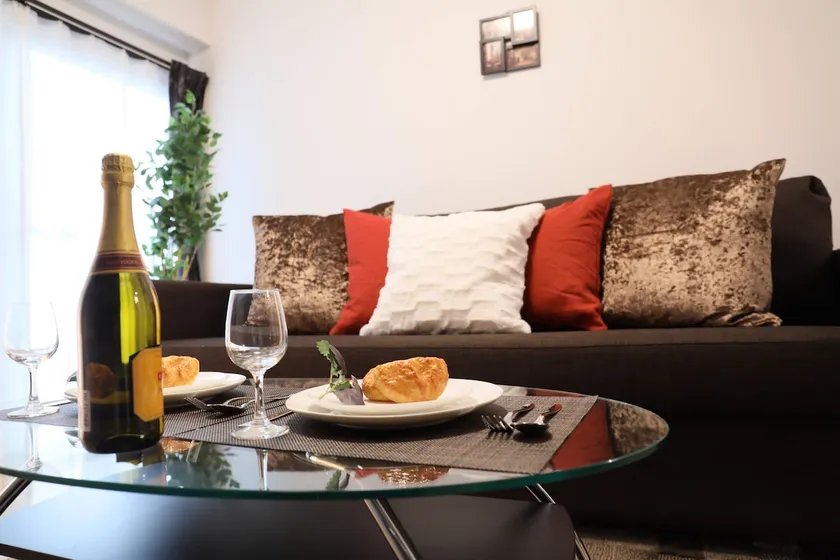 Robert's apartment, 1-minute walk from the station, with excellent access to Sakae and Nagoya stations, designer furniture. - Image 1