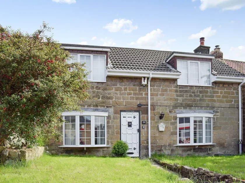 Listers Lodge - Image 1
