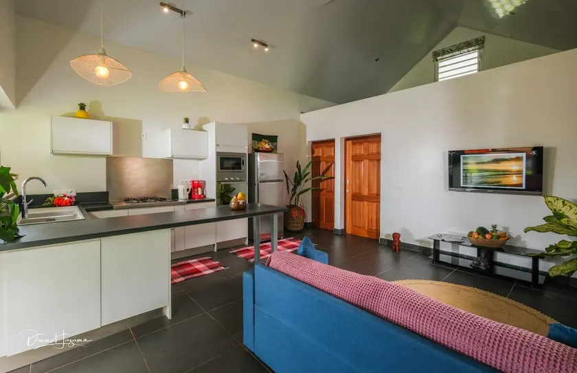 Poe Bungalow - Image 1