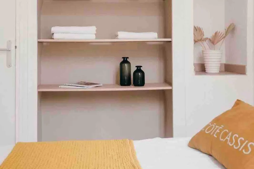 Cassis Center • Port 1 min away • 2 bedrooms • Parking - Image 1