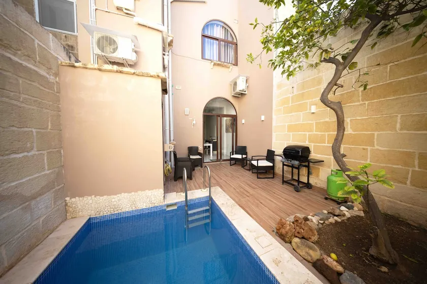Lovely-Townhouse/Tarxien - Image 1