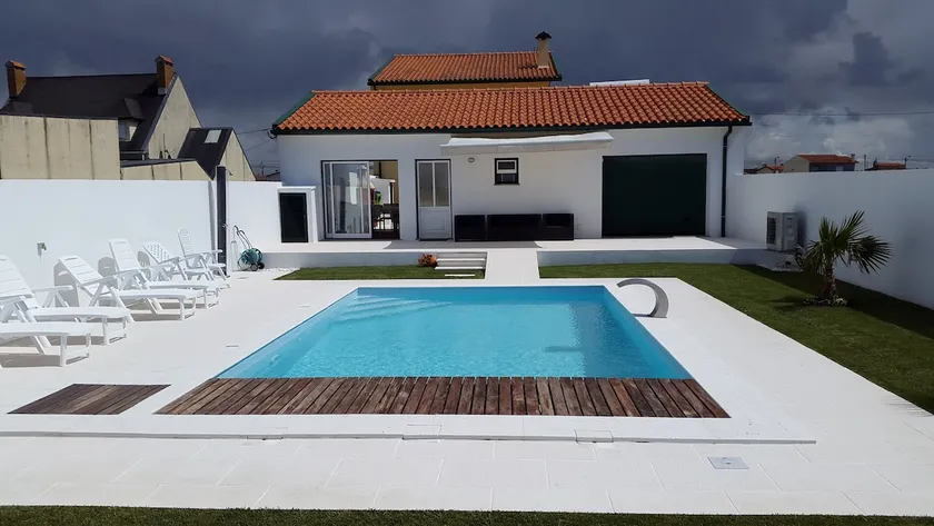 Haus Aveiro beheizter Pool - Image 1