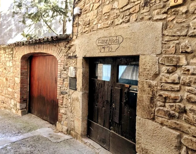 Cal Bomber - Rustic house from 1779, Poblet - Image 1
