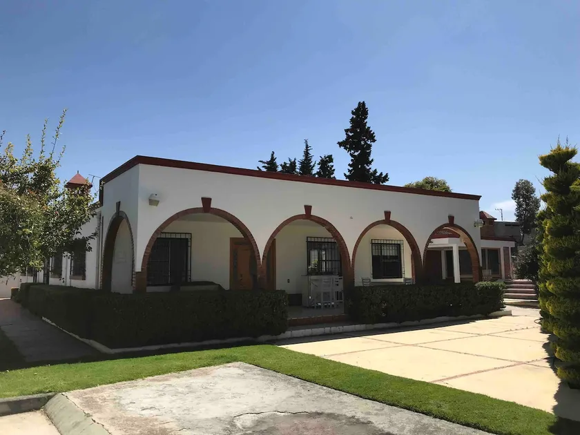 Country House in Teotihuacan with Fireplace and Grill - Image 1