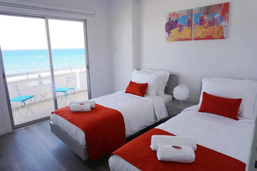 Lazuli Sea View Beachfront Ap 43 - Image 1