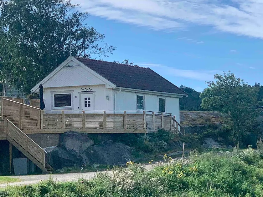 Guesthouse near Marstrand, sea, golf & nature reserve - Image 1