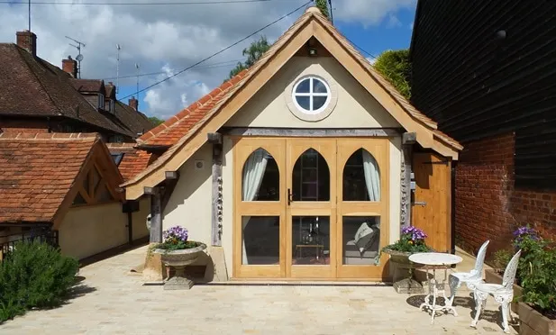 'THE CARTSHED' 15 MINS TO CENTRE HENLEY ON THAMES - Image 1