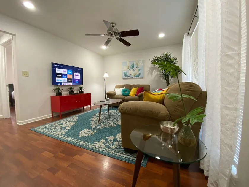 Stylish Arts Dist Apt | Walk to Will Rogers & More - Image 1