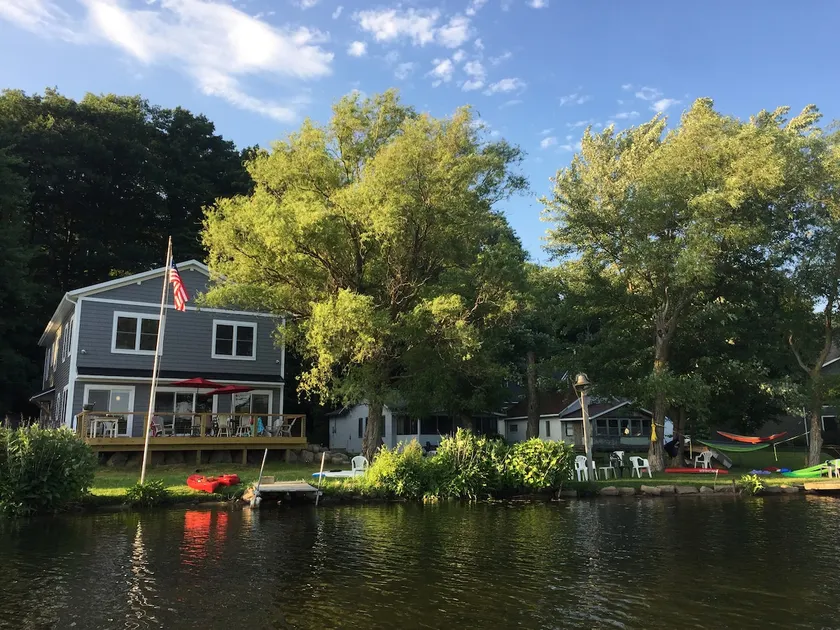 Deer Shores Cottage on Big Pine Island Lake, 7 BR - Image 1