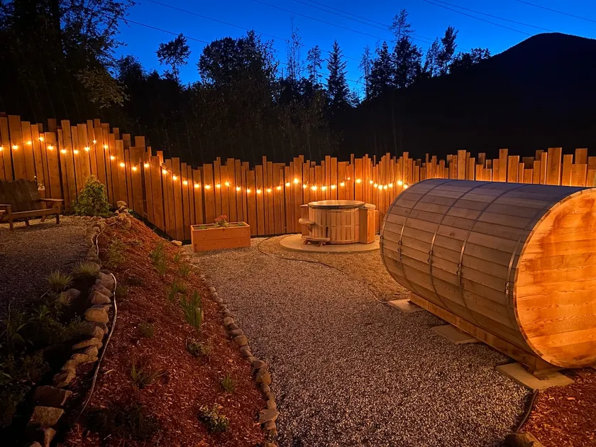 Moosu Guest House and Spa, Cedar Hot Tub and Sauna - Image 1