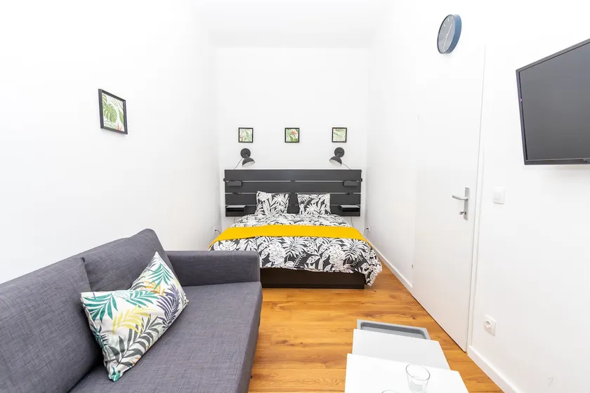 The Central Charming Apartment | By Radiant - Image 1