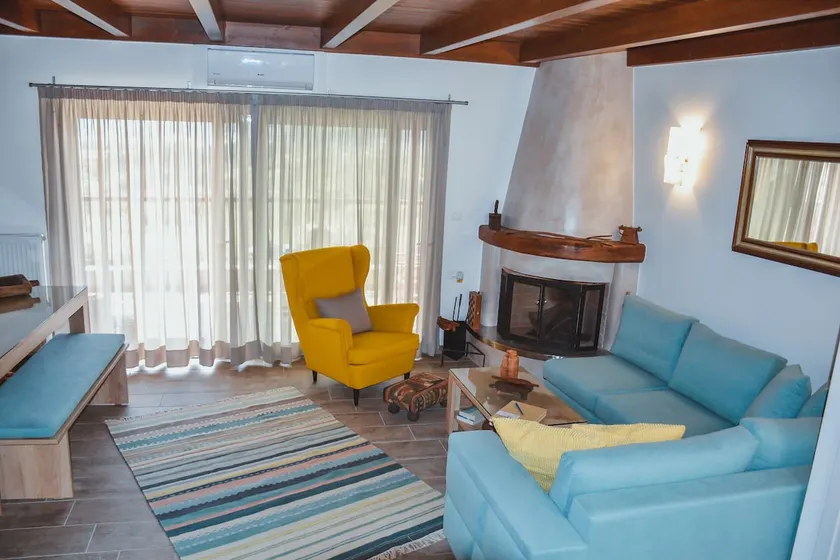 Athivoli Elegant Maisonette - Image 1