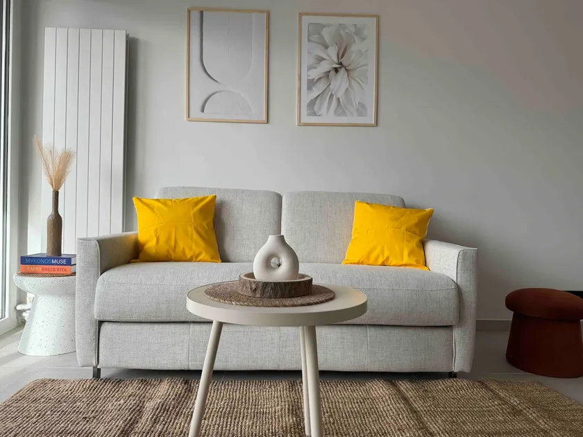 Beautiful loft-terrace in Suresnes - Image 1