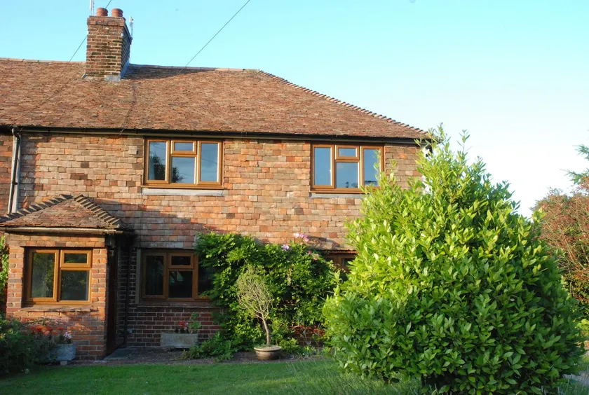 Hollyhock Cottage - Image 1