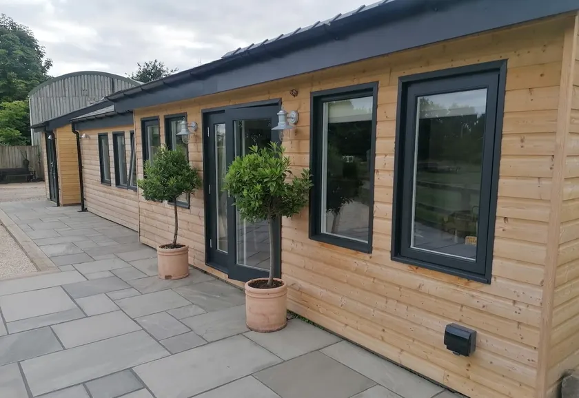 Luxury 1 bedroom lodge - Image 1