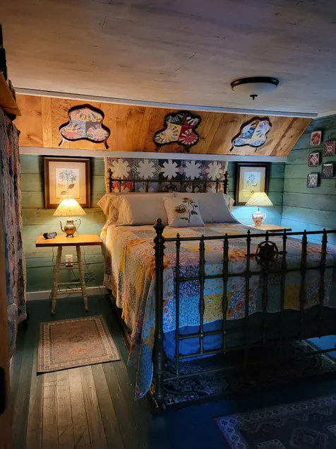The Little Branch house, vintage and charming! - Image 1