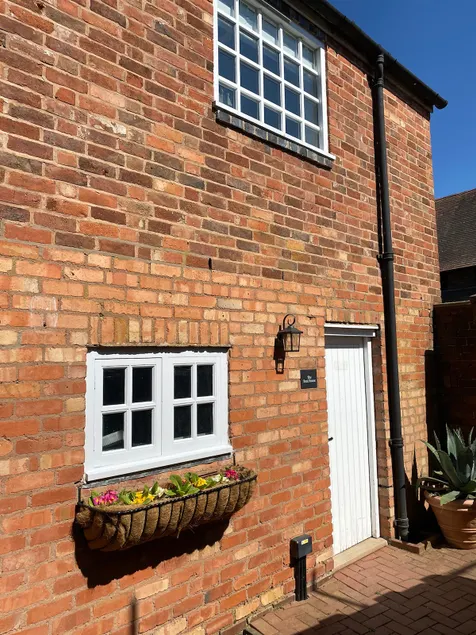 Characterful annex in idyllic surroundings - Image 1