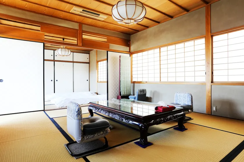 In the heart of Kyoto! Ryokan-style temple lodging. Limited to one group per day. - Image 1