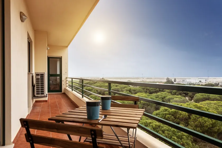 /Rya Apartment near Faro Airport - Image 1
