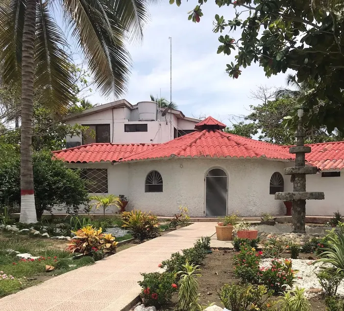 VILLA DIANA-Nice beachfront cabin - Image 1