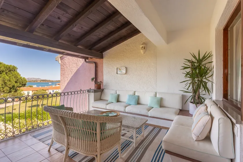 Close to the beach, 7 people appartement Tavolara's Island Bay view WiFi, AC. - Image 1