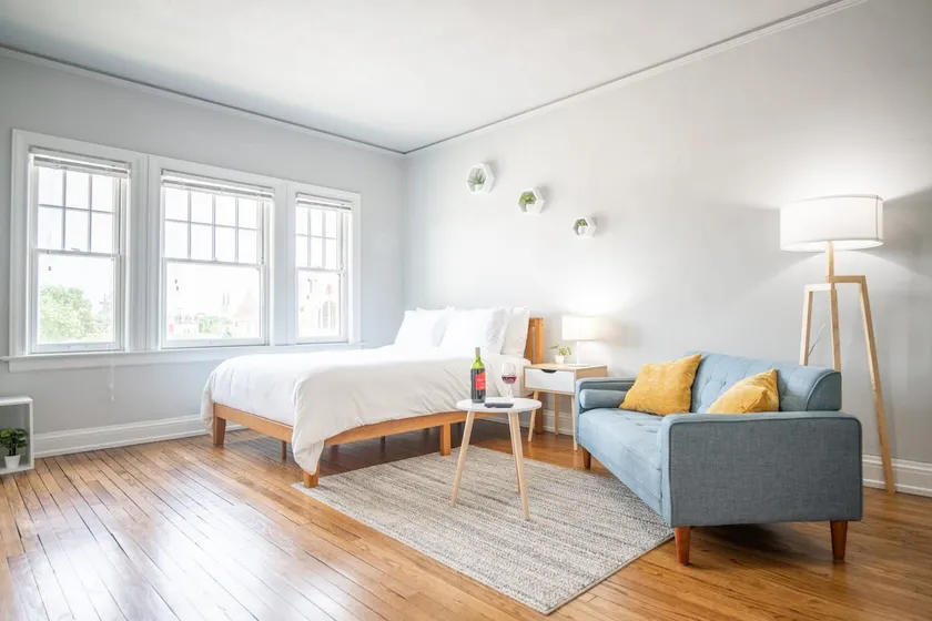 VIBES ON MAIN - Modern Chic Studio in Downtown - Image 1