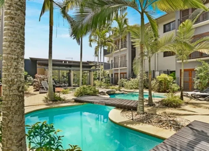 Resort Type Hotel Room in Center of Cairns - Image 1