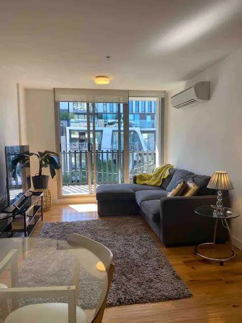Bayside Melbourne Apartment - Image 1