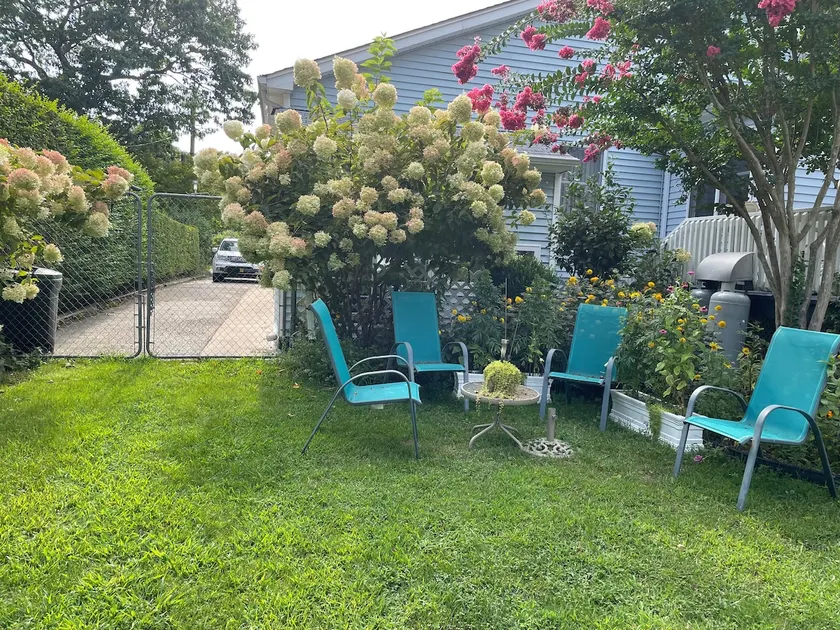 Home Inn - Image 1
