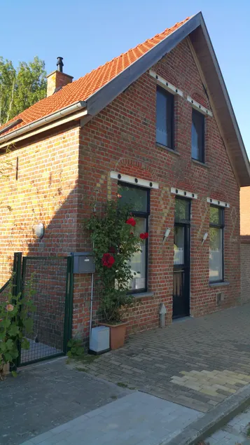 Idyllic property in Flanders near Nieuwpoort - Image 1