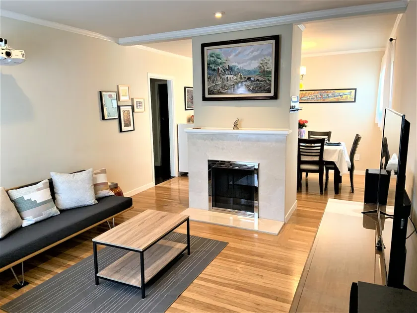 Mid-Century Mod - Image 1