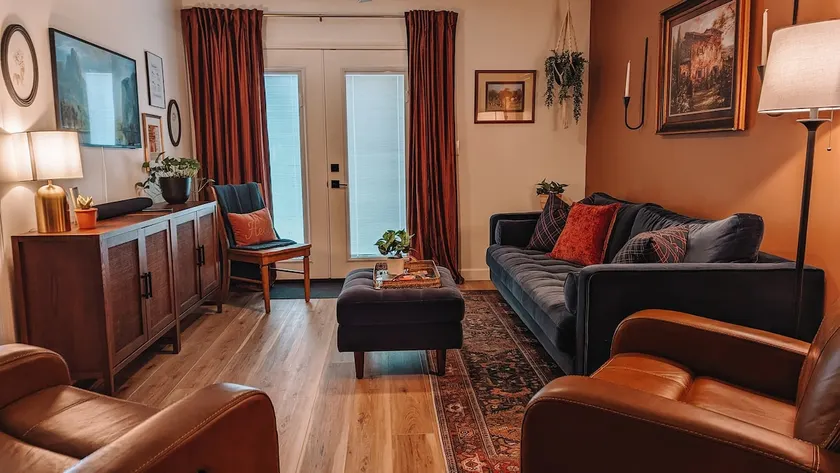 Family-Ready 3BR | Quiet Westside + Big Kitchen - Image 1