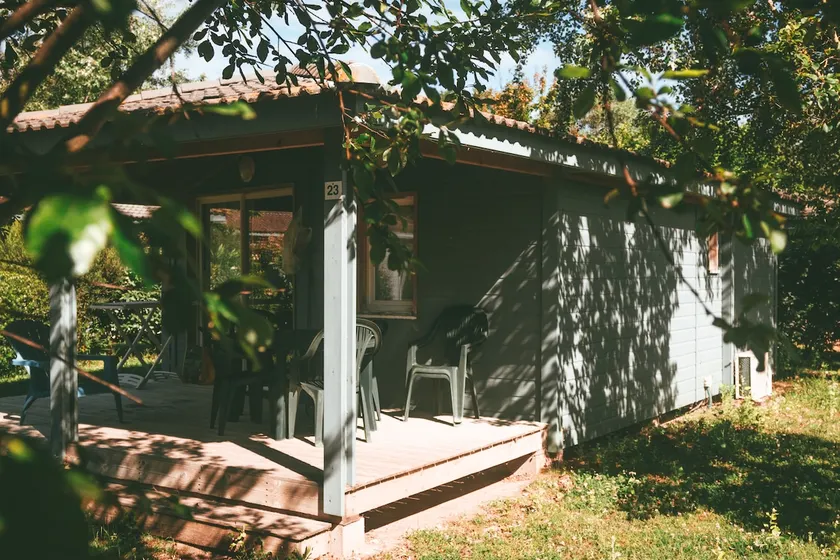 2-person cottage with pool on the island of Oléron - Image 1