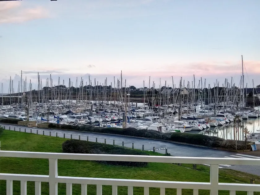 Exceptional harbor views - Image 1