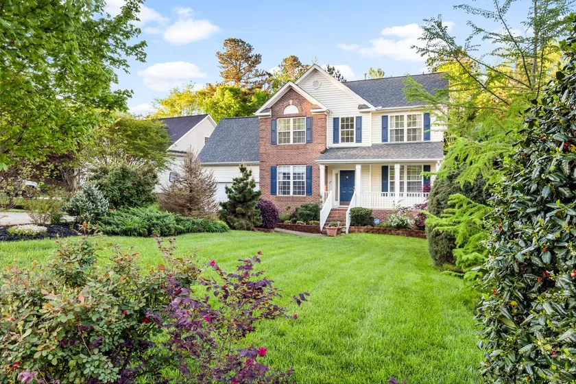 Luxueusement meublé 5BR / 2. Maison 5BA près de UNC / Duke - Image 1