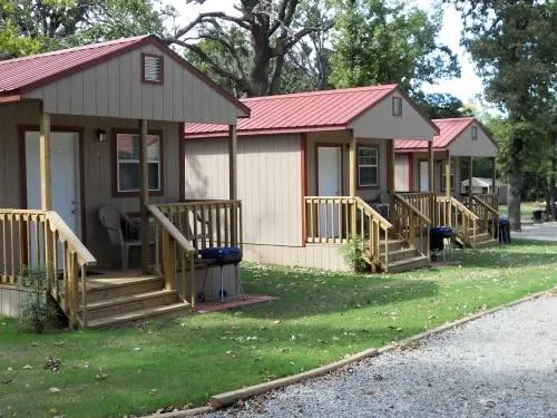 Angler's Hideaway Cabins on Lake Texoma Cabin 3 - Image 1