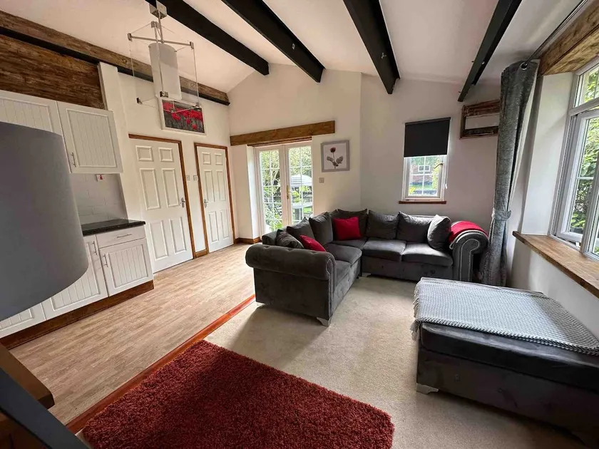 Take time to enjoy our romantic 1 bed appartment - Image 1