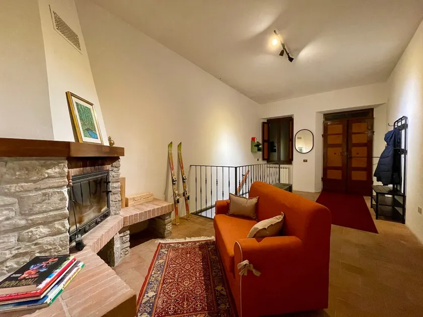 Casa Lola a Lovely 3-bed House in Bolognola - Image 1