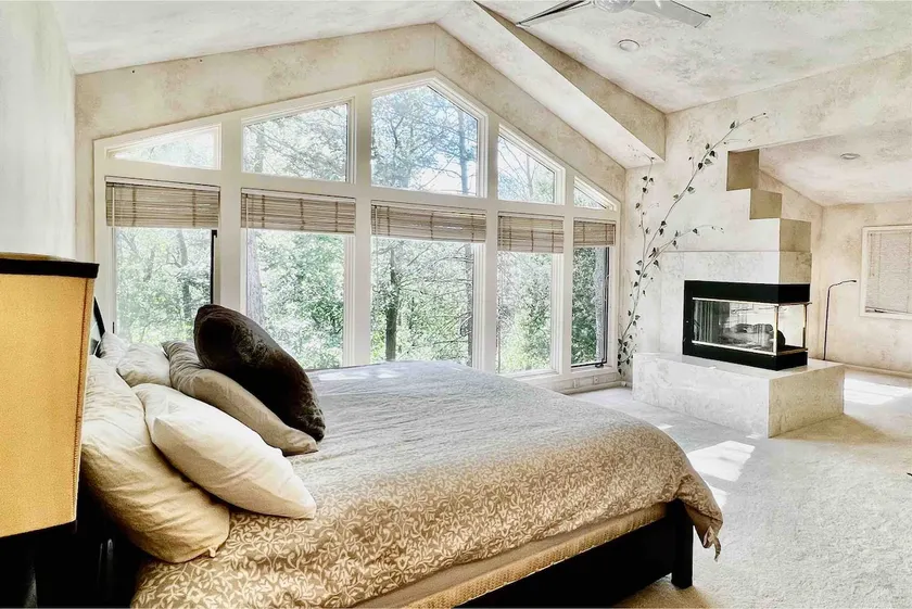 Very Spacious and Bright Home 15mins From Downtown - Image 1