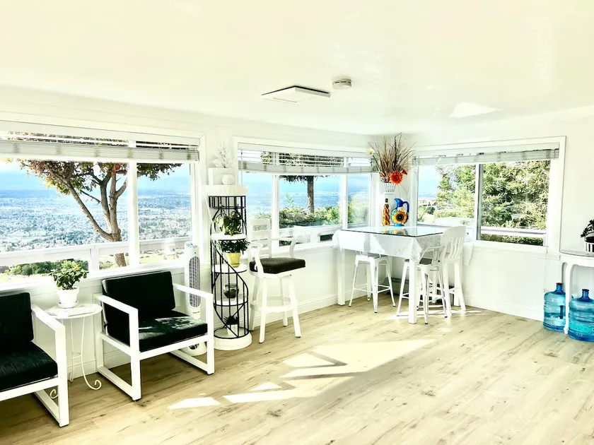 Beautiful View - Private XL Flat w/ full kitchen - Image 1
