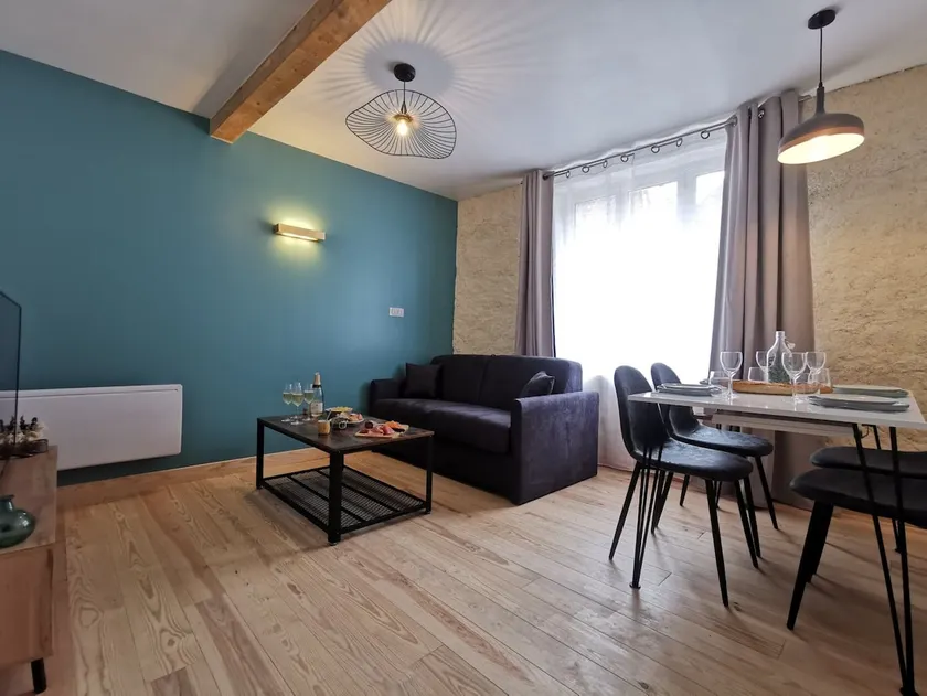 Fully-equipped apartment in the center of Salies-de-Béarn - Image 1