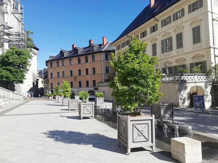 60 m2 apartment in the historic center - Image 1