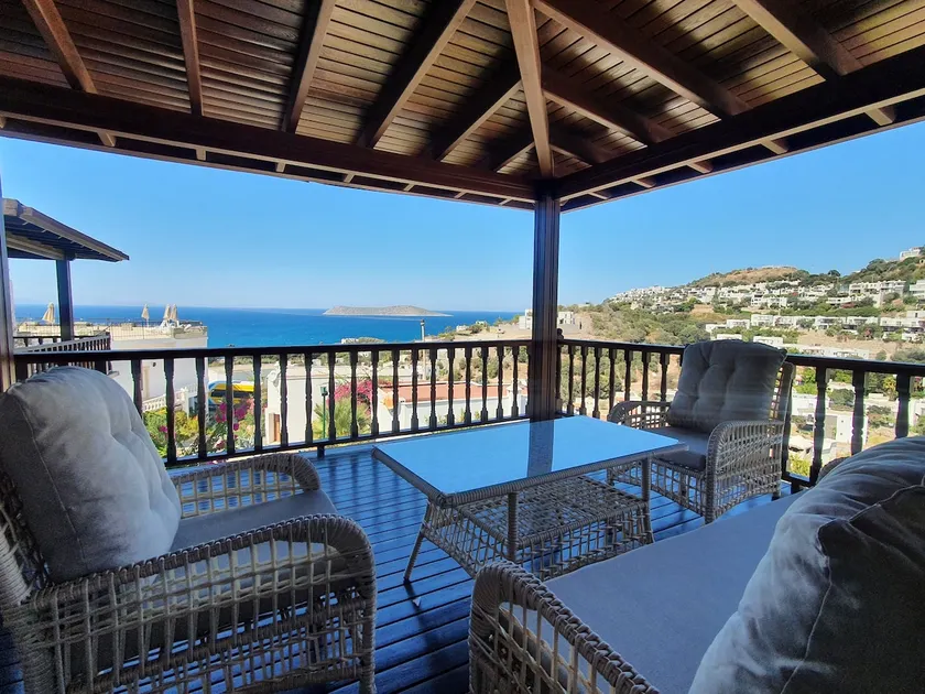 The best sunset and sea view villa - Image 1
