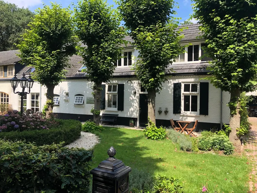 Cozy guesthouse in renovated farmhouse - Image 1