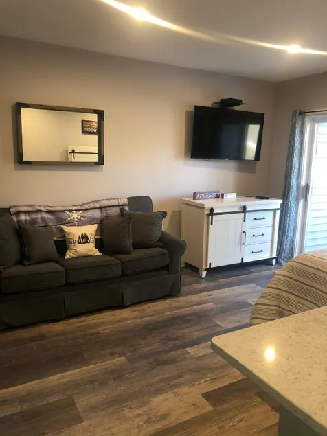 Condo w/hot tub, pool, sauna, arcade & gym - Image 1